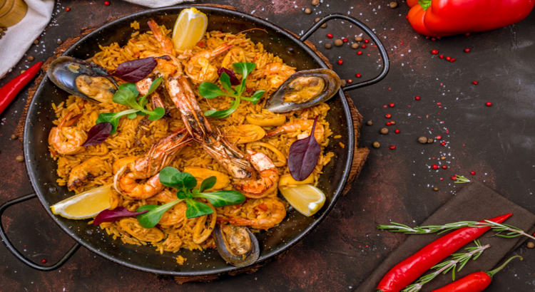 Paella mit Meeresfrüchten